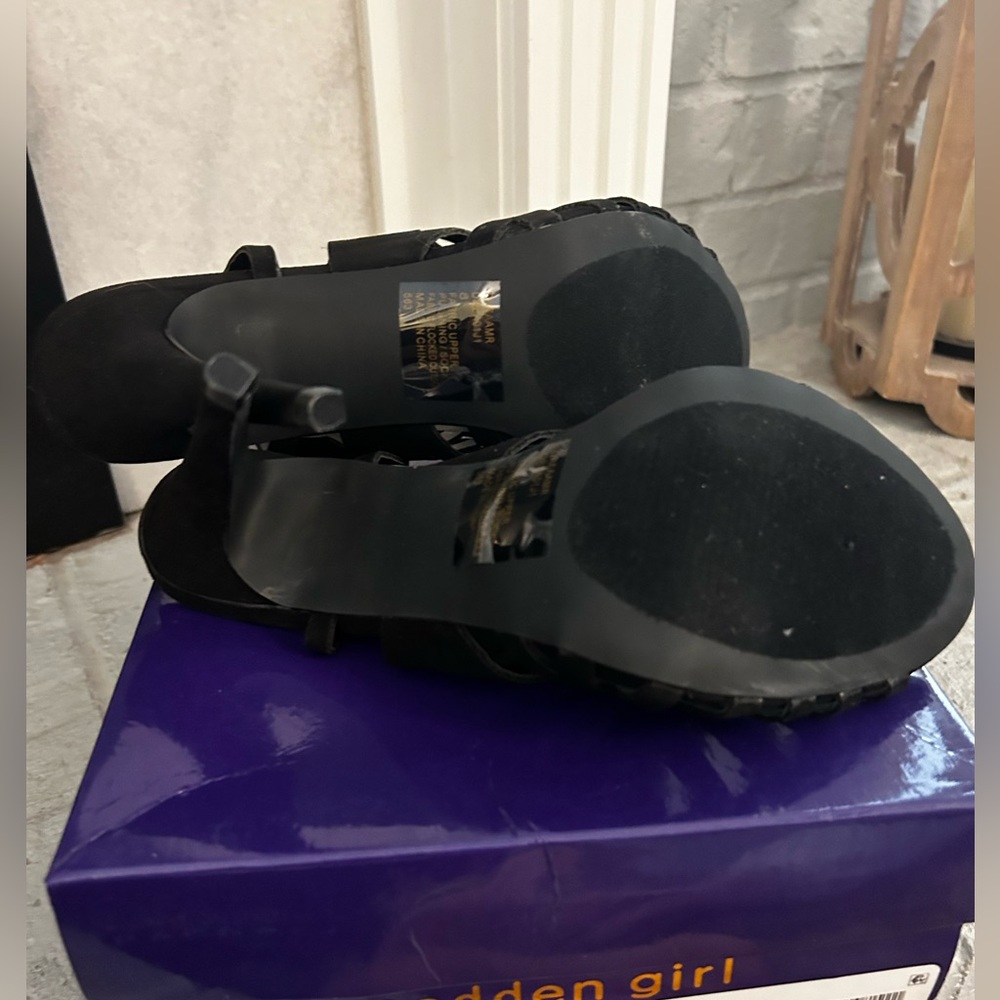 Madden girl heels size 8 - Picture 3 of 4